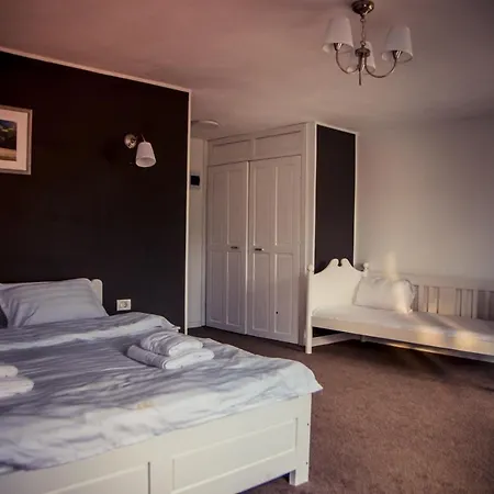 Casa de hóspedes Hill 3*